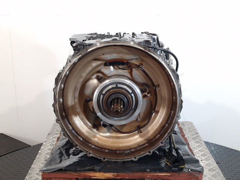 ZF Traxon 12TX2210TD DAF Spec Gearbox - Sebességváltó: 2 kép. ZF Traxon 12TX2210TD DAF Spec Gearbox - Sebességváltó: 2 kép.