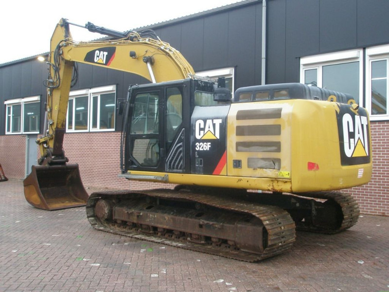 Caterpillar 326FL - Lánctalpas kotró: 2 kép. Caterpillar 326FL - Lánctalpas kotró: 2 kép.