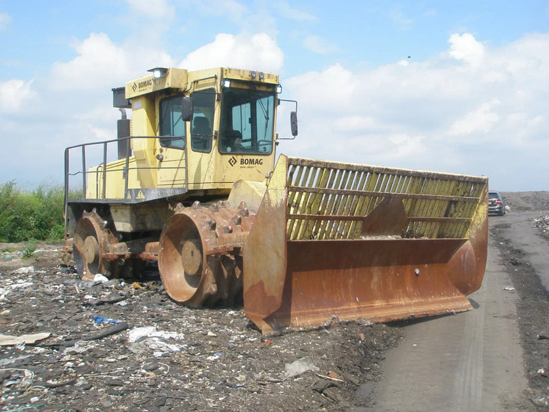 Bomag BC571 RB - Építőipari gépek: 2 kép. Bomag BC571 RB - Építőipari gépek: 2 kép.