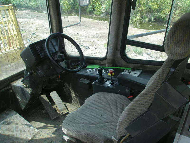 Bomag BC571 RB - Építőipari gépek: 4 kép. Bomag BC571 RB - Építőipari gépek: 4 kép.