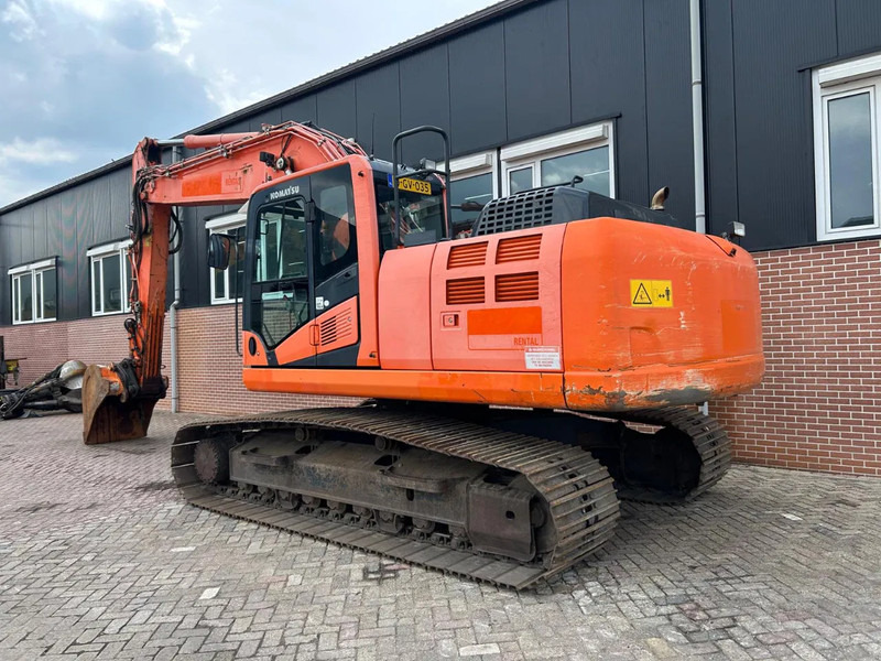 Komatsu PC 210LC-10 - Lánctalpas kotró: 3 kép. Komatsu PC 210LC-10 - Lánctalpas kotró: 3 kép.