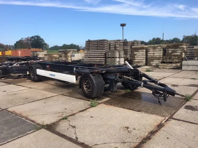 Krone AZ - Pótkocsi cserefelépítményes: 1 kép. Krone AZ - Pótkocsi cserefelépítményes: 1 kép.