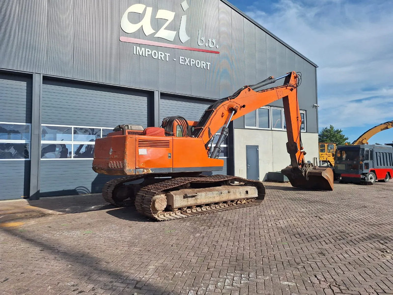 Liebherr R932 - Lánctalpas kotró: 3 kép. Liebherr R932 - Lánctalpas kotró: 3 kép.