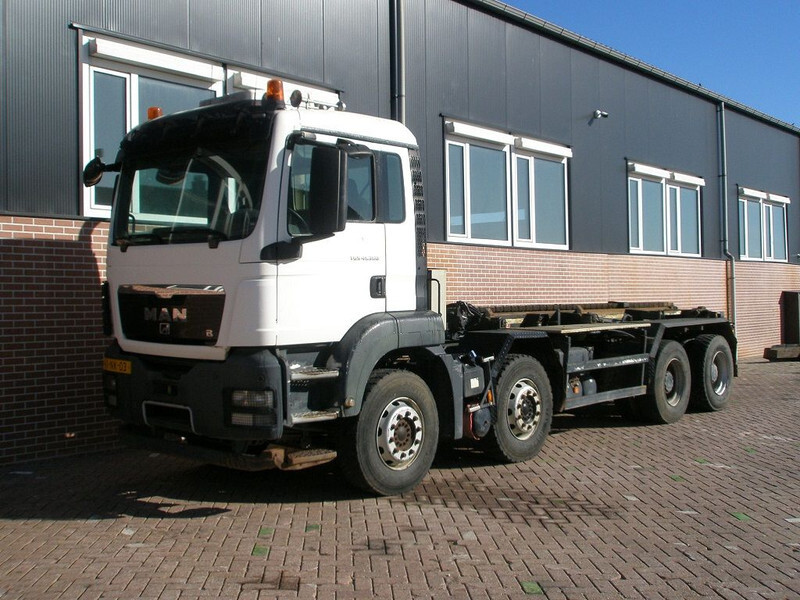 MAN TGS 41.360 8X4 BB - Teherautó - kábelrendszer: 1 kép. MAN TGS 41.360 8X4 BB - Teherautó - kábelrendszer: 1 kép.