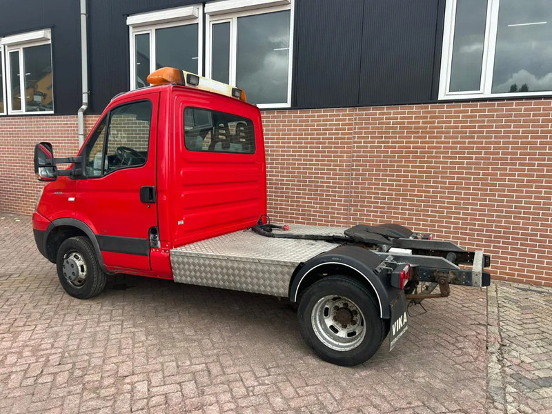Iveco Daily 40 C18 - Nyergesvontató: 3 kép. Iveco Daily 40 C18 - Nyergesvontató: 3 kép.