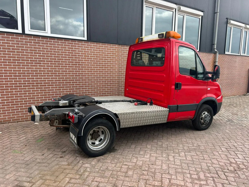 Iveco Daily 40 C18 - Nyergesvontató: 4 kép. Iveco Daily 40 C18 - Nyergesvontató: 4 kép.