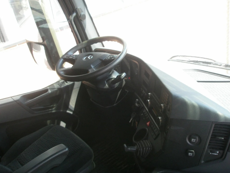 Mercedes-Benz Arocs 3351 3351 120 Ton - Nyergesvontató: 5 kép. Mercedes-Benz Arocs 3351 3351 120 Ton - Nyergesvontató: 5 kép.