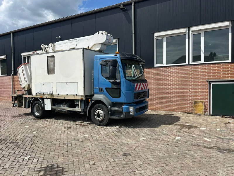 Volvo FL 240 - Teherautó: 2 kép. Volvo FL 240 - Teherautó: 2 kép.