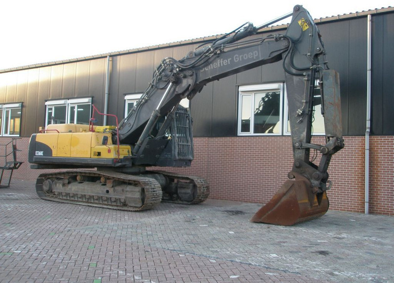 Volvo EC 360C HR - Kotrógép: 3 kép. Volvo EC 360C HR - Kotrógép: 3 kép.