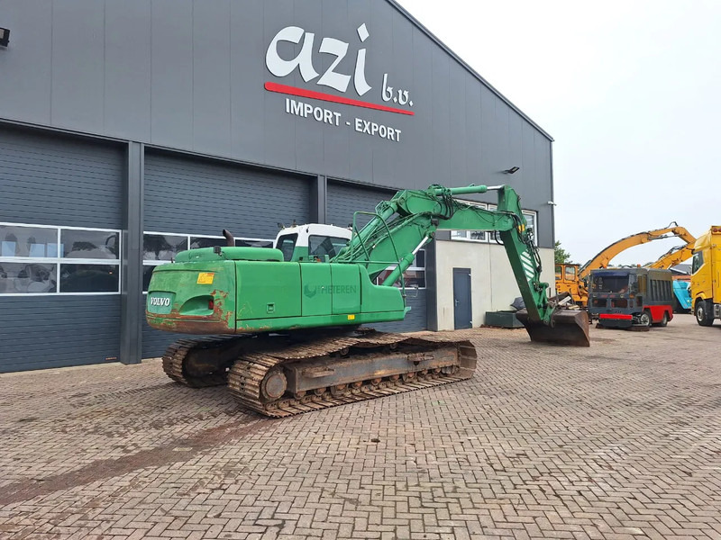 Volvo EC240LC - Lánctalpas kotró: 2 kép. Volvo EC240LC - Lánctalpas kotró: 2 kép.