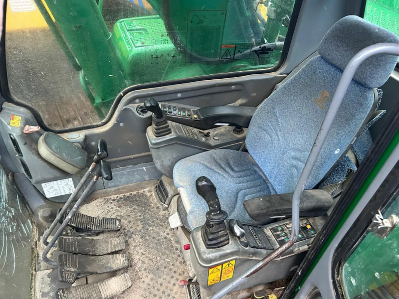 Volvo EC240LC - Lánctalpas kotró: 5 kép. Volvo EC240LC - Lánctalpas kotró: 5 kép.