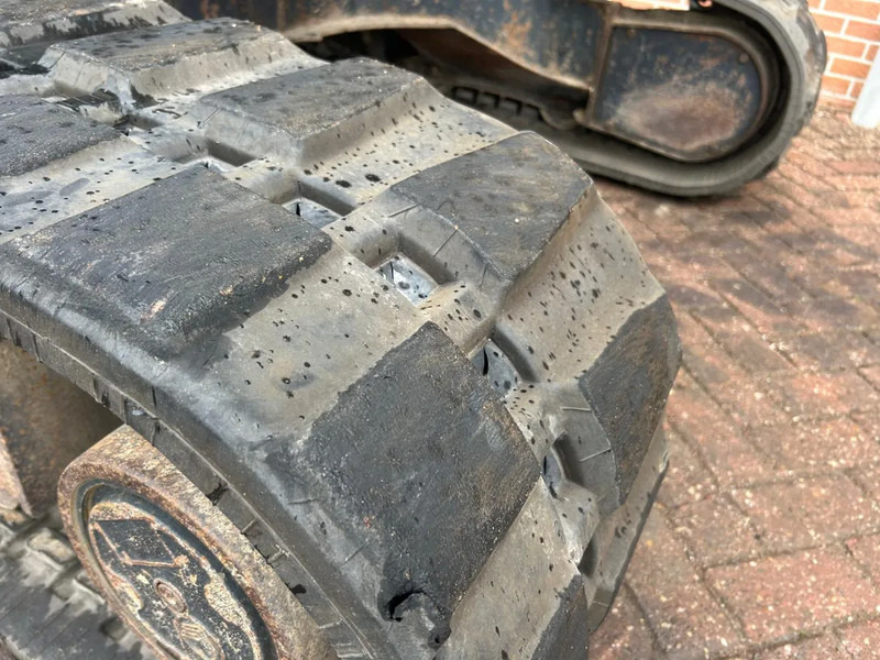 Minikotró Yanmar VIO57-U: 10 kép. Minikotró Yanmar VIO57-U: 10 kép.