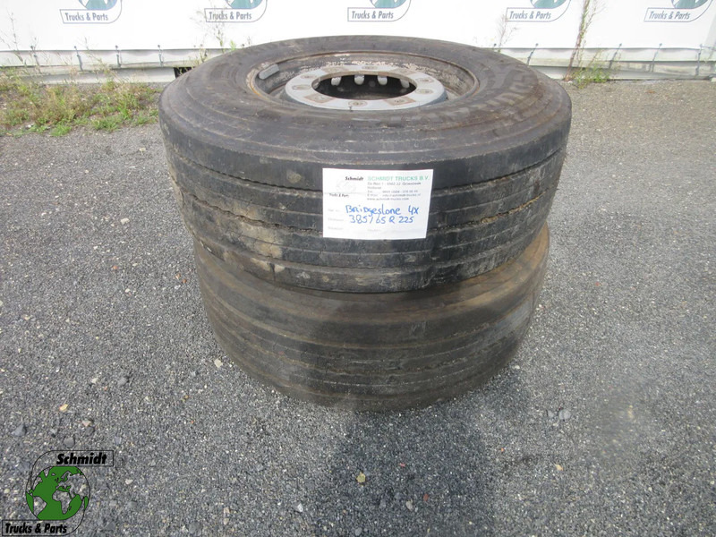 Bridgestone 385 / 65 R 22.5 OPLEGGER BANDEN MET STAAL WIEL - Gumiabroncs - Teherautó: 1 kép. Bridgestone 385 / 65 R 22.5 OPLEGGER BANDEN MET STAAL WIEL - Gumiabroncs - Teherautó: 1 kép.
