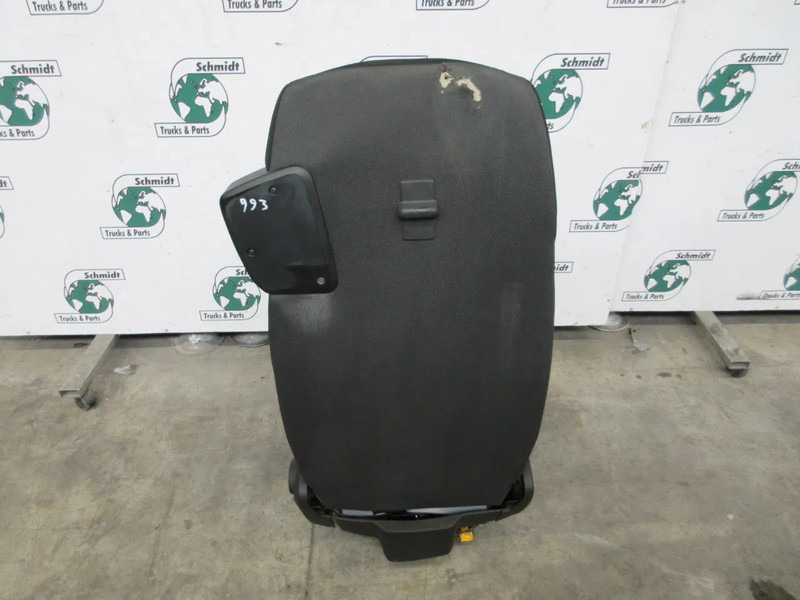 DAF 1715495 //1715487 STOELEN SET DAF LF 230 EURO 6 MODEL 2020 - Ülés - Teherautó: 4 kép. DAF 1715495 //1715487 STOELEN SET DAF LF 230 EURO 6 MODEL 2020 - Ülés - Teherautó: 4 kép.
