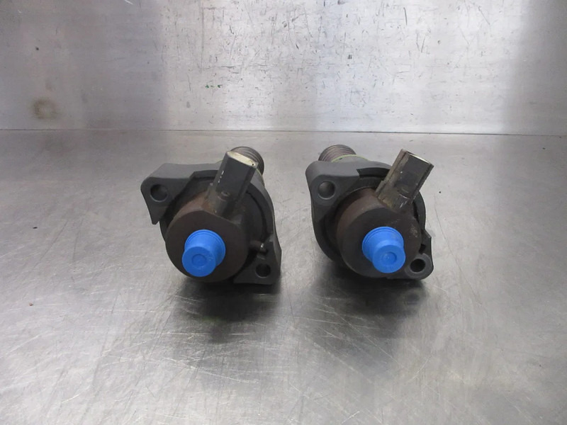 DAF 1934322 //2344775 // 2102391 DAF XF CF MX 11 // MX 13 U INSPUITPOMP EURO 6 - Üzemanyagszűrő - Teherautó: 2 kép. DAF 1934322 //2344775 // 2102391 DAF XF CF MX 11 // MX 13 U INSPUITPOMP EURO 6 - Üzemanyagszűrő - Teherautó: 2 kép.