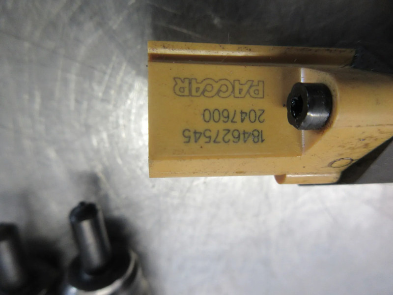 DAF 2047600 INJECTORS DAF XF CF 480 EURO 6 MODEL 2021 - Üzemanyagszűrő - Teherautó: 3 kép. DAF 2047600 INJECTORS DAF XF CF 480 EURO 6 MODEL 2021 - Üzemanyagszűrő - Teherautó: 3 kép.