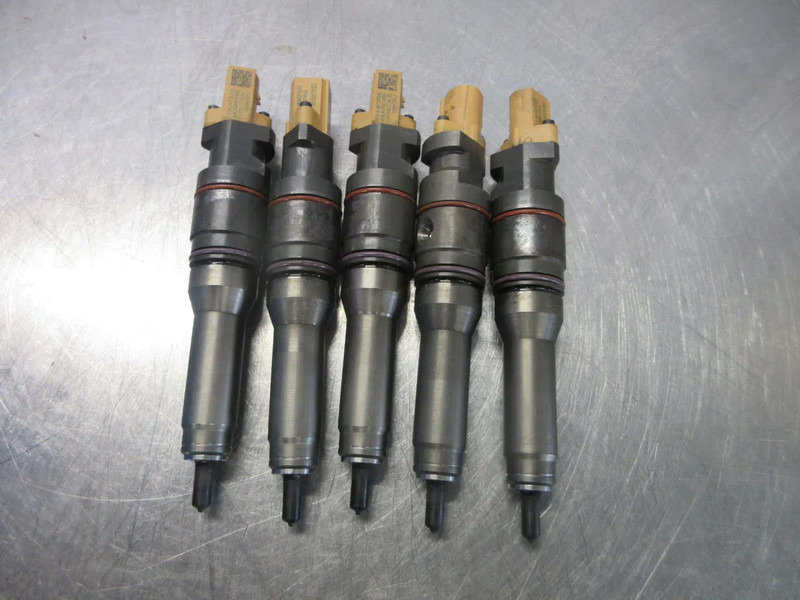 DAF 2047600 INJECTORS DAF XF CF 480 EURO 6 MODEL 2021 - Üzemanyagszűrő - Teherautó: 5 kép. DAF 2047600 INJECTORS DAF XF CF 480 EURO 6 MODEL 2021 - Üzemanyagszűrő - Teherautó: 5 kép.