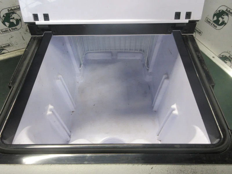 DAF 2130638 // 2133309// 1943737 DAF XF KOELKAST MODEL 2021 - Elektromos rendszer - Teherautó: 5 kép. DAF 2130638 // 2133309// 1943737 DAF XF KOELKAST MODEL 2021 - Elektromos rendszer - Teherautó: 5 kép.