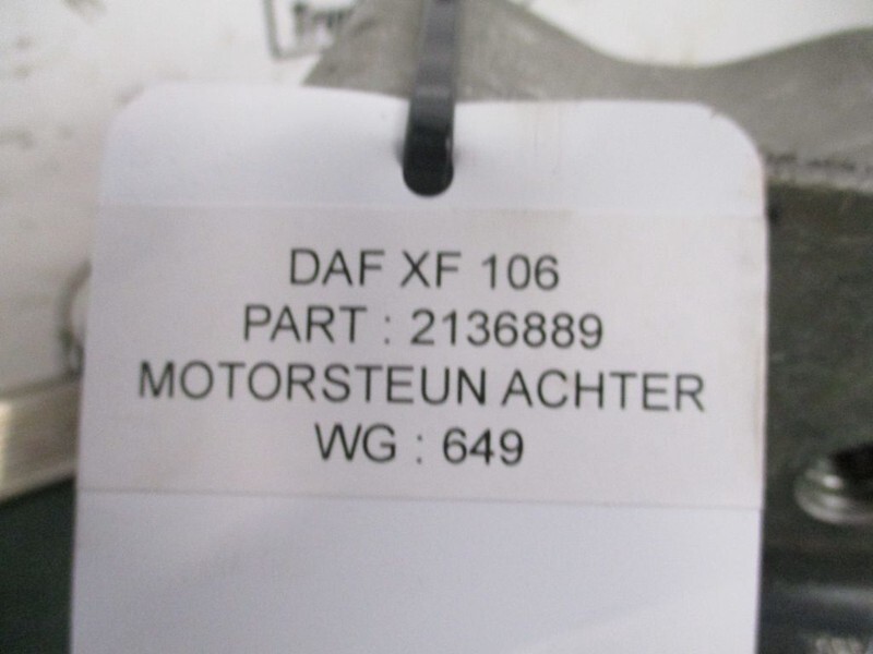 DAF 2136889 Motor steun XF 106 Nieuwe R+L - Motortartó bak - Teherautó: 4 kép. DAF 2136889 Motor steun XF 106 Nieuwe R+L - Motortartó bak - Teherautó: 4 kép.