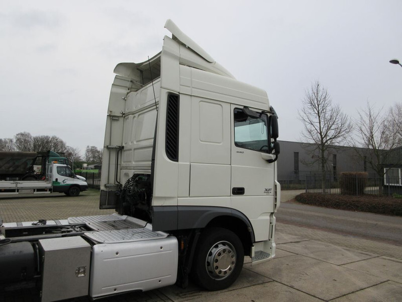 DAF XF 106 CABINE COMPLEET - Fülke és belső tér - Teherautó: 4 kép. DAF XF 106 CABINE COMPLEET - Fülke és belső tér - Teherautó: 4 kép.