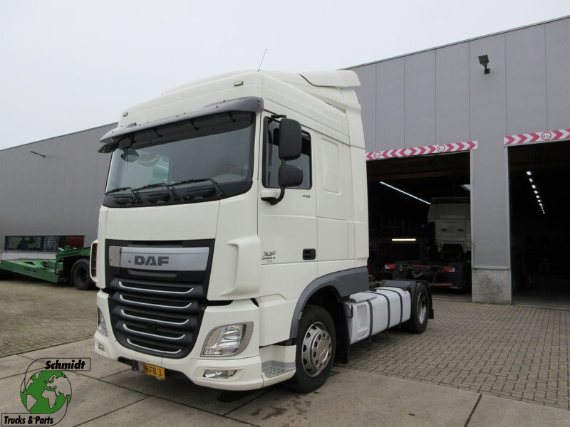 DAF XF 106 CABINE COMPLEET - Fülke és belső tér - Teherautó: 1 kép. DAF XF 106 CABINE COMPLEET - Fülke és belső tér - Teherautó: 1 kép.