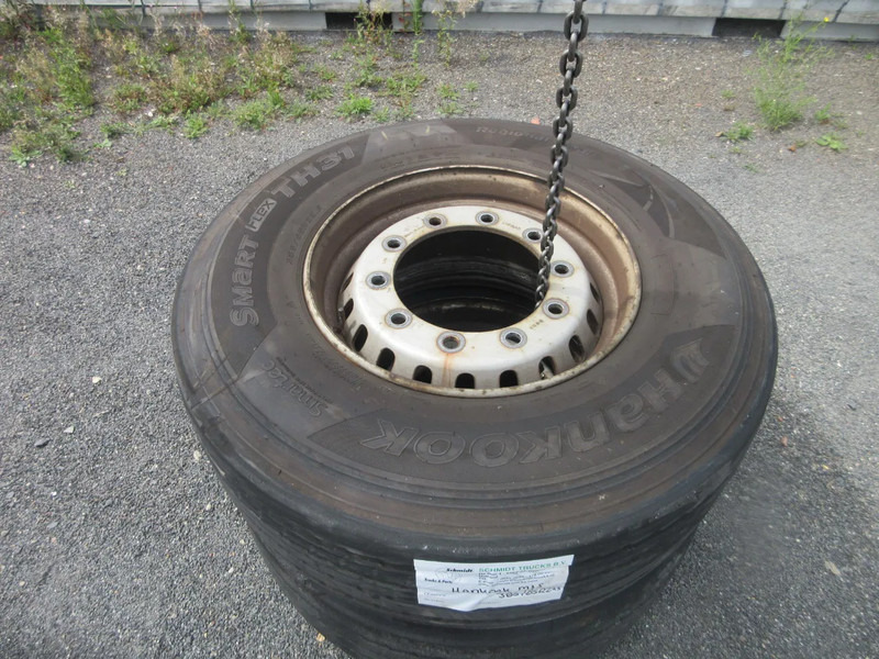 Hankook 385 / 65 R 22.5 OPLEGGER BANDEN MET STAAL WIEL - Gumiabroncs - Teherautó: 2 kép. Hankook 385 / 65 R 22.5 OPLEGGER BANDEN MET STAAL WIEL - Gumiabroncs - Teherautó: 2 kép.