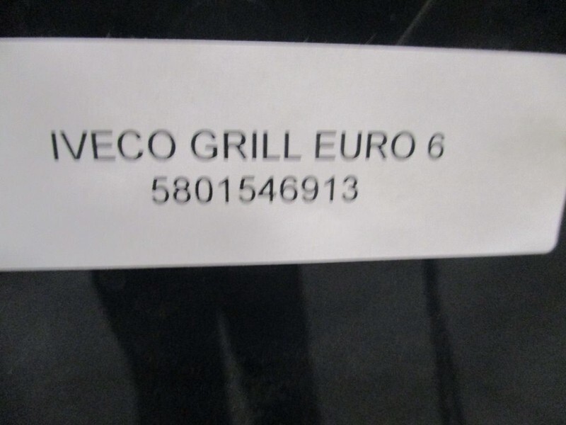Iveco 5801546913 Grill hi way - Rács - Teherautó: 2 kép. Iveco 5801546913 Grill hi way - Rács - Teherautó: 2 kép.