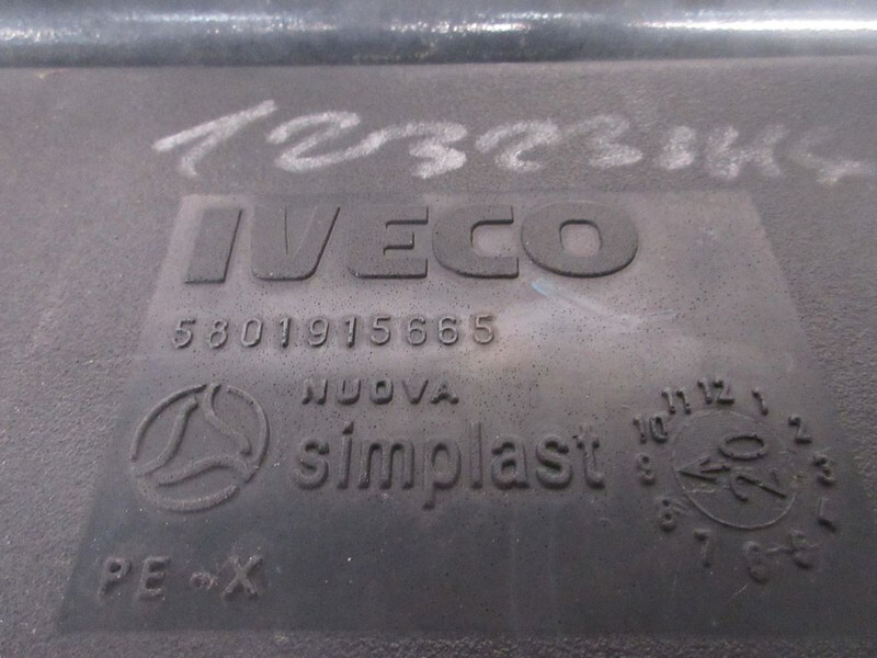 Iveco 5801915665 KLEINE BRANSTOF TANK S WAY LPG - Üzemanyag tartály - Teherautó: 5 kép. Iveco 5801915665 KLEINE BRANSTOF TANK S WAY LPG - Üzemanyag tartály - Teherautó: 5 kép.