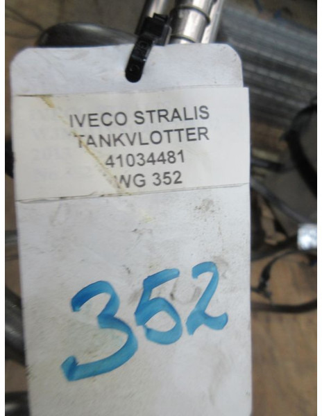 Iveco STRALIS 41034481 VLOTTER EURO 5 - Üzemanyagrendszer - Teherautó: 3 kép. Iveco STRALIS 41034481 VLOTTER EURO 5 - Üzemanyagrendszer - Teherautó: 3 kép.