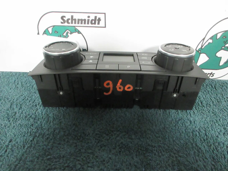 MAN 81.61990-6105 /61990- 6115 /81.61990- 6097 kachel modulen MAN TGX TGS EURO 6 MODEL 2020 - Elektromos rendszer - Teherautó: 5 kép. MAN 81.61990-6105 /61990- 6115 /81.61990- 6097 kachel modulen MAN TGX TGS EURO 6 MODEL 2020 - Elektromos rendszer - Teherautó: 5 kép.
