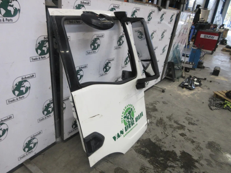 MAN 81.62600-4140 // 81.62600-4144 MAN TGS 18.430 MODEL 2023 RECHTS - Ajtó és alkatrészek - Teherautó: 3 kép. MAN 81.62600-4140 // 81.62600-4144 MAN TGS 18.430 MODEL 2023 RECHTS - Ajtó és alkatrészek - Teherautó: 3 kép.