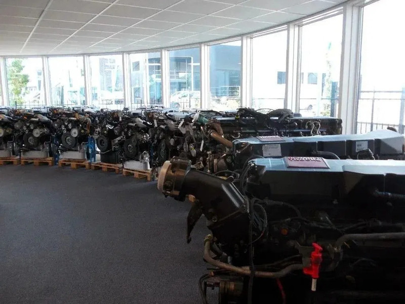 Motor - Teherautó Mercedes-Benz A 654 010 06 06 // TYPE 654920 SPRINTER MOTOR 515 MODEL 2023 KM 24000: 11 kép. Motor - Teherautó Mercedes-Benz A 654 010 06 06 // TYPE 654920 SPRINTER MOTOR 515 MODEL 2023 KM 24000: 11 kép.