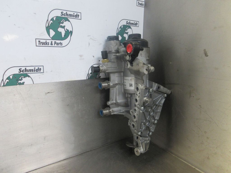 Mercedes-Benz A 936 090 80 52 BRANSTOFFILTER OM934LA EURO 6 - Üzemanyagszűrő - Teherautó: 2 kép. Mercedes-Benz A 936 090 80 52 BRANSTOFFILTER OM934LA EURO 6 - Üzemanyagszűrő - Teherautó: 2 kép.