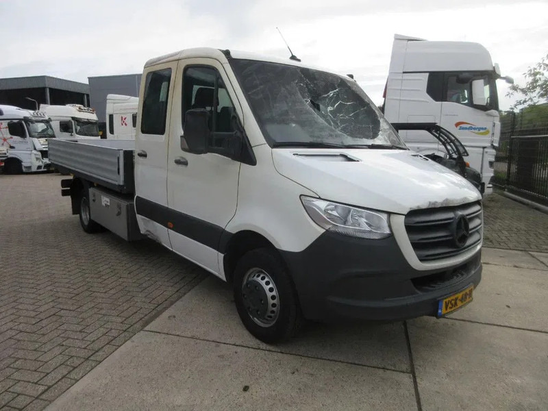 Mercedes-Benz MERCEDES SPRINTER 515 DOKO CABINE MODEL 2023 - Fülke és belső tér - Teherautó: 2 kép. Mercedes-Benz MERCEDES SPRINTER 515 DOKO CABINE MODEL 2023 - Fülke és belső tér - Teherautó: 2 kép.