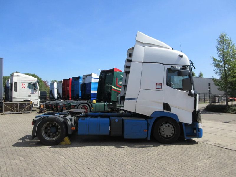 Renault T380 T 380 - Nyergesvontató: 3 kép. Renault T380 T 380 - Nyergesvontató: 3 kép.
