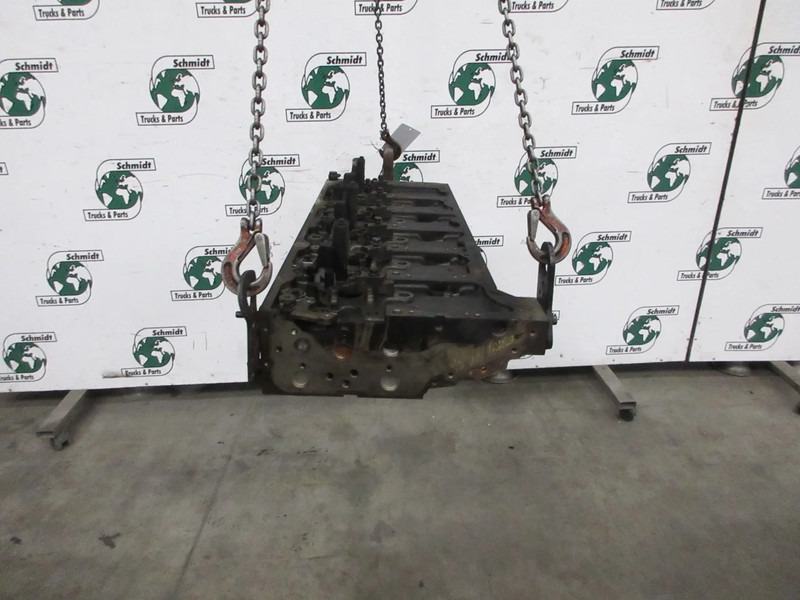 Renault 7422783517 CILINDERKOP ZONDER KLEPEN RENAULT T 430 EURO 6 - Motorblokk - Teherautó: 4 kép. Renault 7422783517 CILINDERKOP ZONDER KLEPEN RENAULT T 430 EURO 6 - Motorblokk - Teherautó: 4 kép.