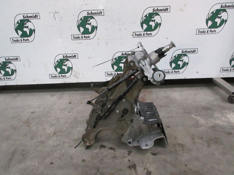 Renault 7482595270 STUURKOLOM RENAULT T 460 EURO 6 - Kormányoszlop - Teherautó: 4 kép. Renault 7482595270 STUURKOLOM RENAULT T 460 EURO 6 - Kormányoszlop - Teherautó: 4 kép.