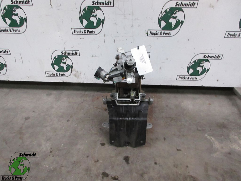 Renault 7482595270 STUURKOLOM RENAULT T 460 EURO 6 - Kormányoszlop - Teherautó: 1 kép. Renault 7482595270 STUURKOLOM RENAULT T 460 EURO 6 - Kormányoszlop - Teherautó: 1 kép.