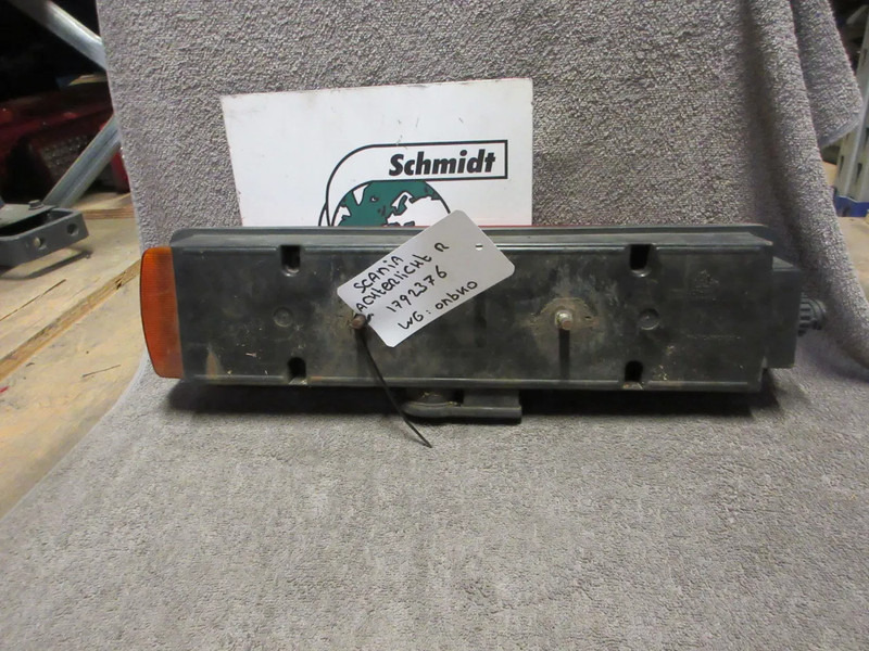Scania 1792376 // 1792375 //ACHTERLAMP SCANIA R 450 EURO 6 RECHTS & LINKS - Hátsó lámpa - Teherautó: 3 kép. Scania 1792376 // 1792375 //ACHTERLAMP SCANIA R 450 EURO 6 RECHTS & LINKS - Hátsó lámpa - Teherautó: 3 kép.