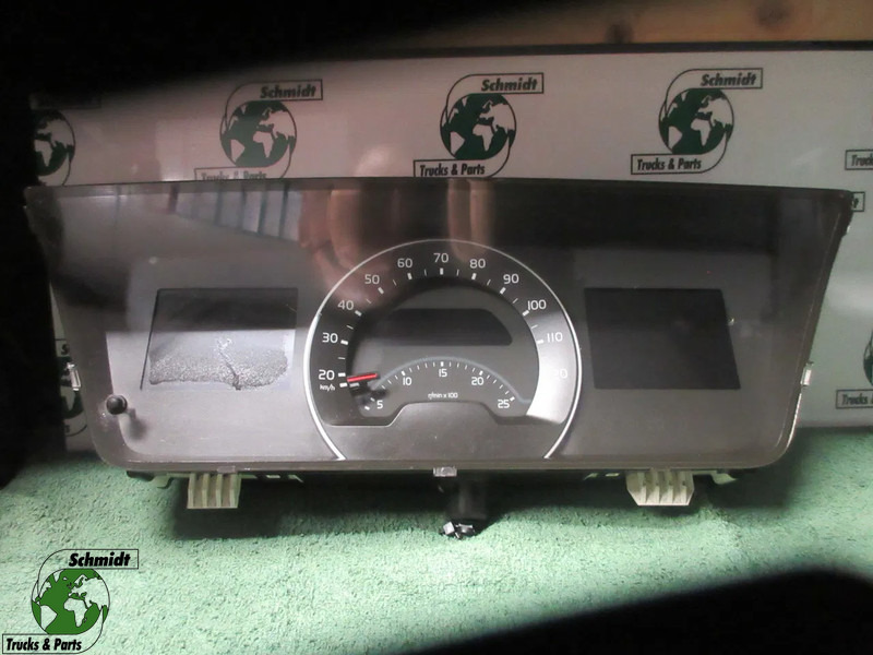 Volvo 22222030 INSTRUMENTENPANEEL VOLVO FH 500 EURO 6 MODEL 2021 - Műszerfal - Teherautó: 1 kép. Volvo 22222030 INSTRUMENTENPANEEL VOLVO FH 500 EURO 6 MODEL 2021 - Műszerfal - Teherautó: 1 kép.