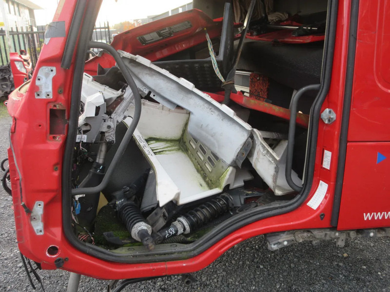 Volvo VOLVO FM 420 EURO 6 CABINE VOOR PART DONOR - Fülke és belső tér - Teherautó: 4 kép. Volvo VOLVO FM 420 EURO 6 CABINE VOOR PART DONOR - Fülke és belső tér - Teherautó: 4 kép.