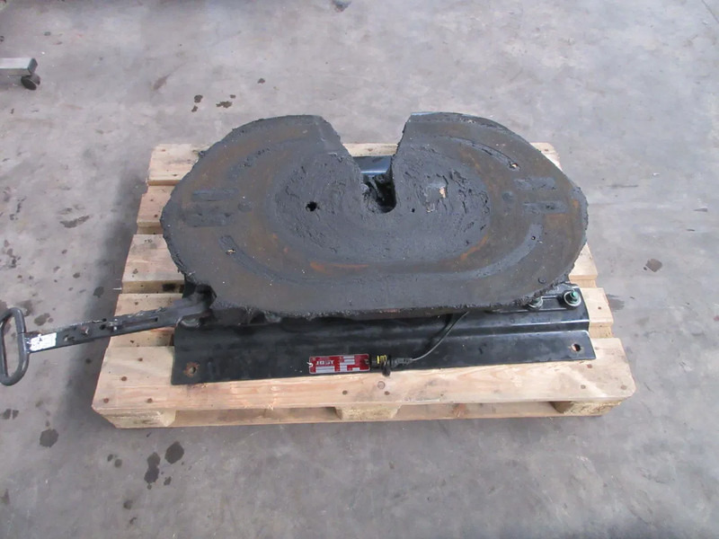 Jost D152 U 20 // M P 20 55R D152 U 20 // M P 20 55R MAN TGX 18.500 EURO 6 MODEL 2020 - Nyereg - Teherautó: 3 kép. Jost D152 U 20 // M P 20 55R D152 U 20 // M P 20 55R MAN TGX 18.500 EURO 6 MODEL 2020 - Nyereg - Teherautó: 3 kép.