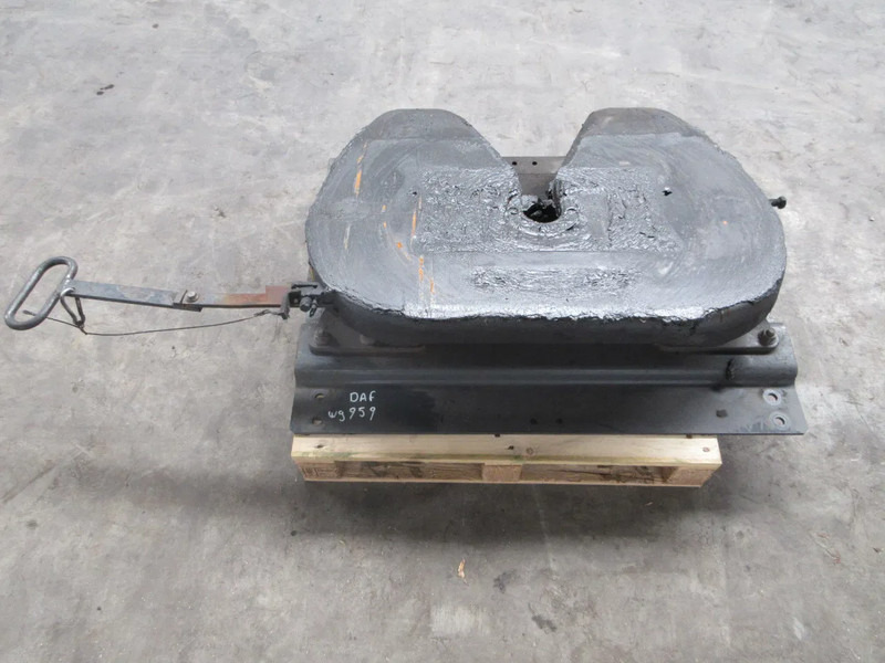 Jost JSK 36D/G50-X/D152 JSK 36D/G50-X/D152 DAF XF 480 MODEL 2021 EURO 6 - Nyereg - Teherautó: 3 kép. Jost JSK 36D/G50-X/D152 JSK 36D/G50-X/D152 DAF XF 480 MODEL 2021 EURO 6 - Nyereg - Teherautó: 3 kép.