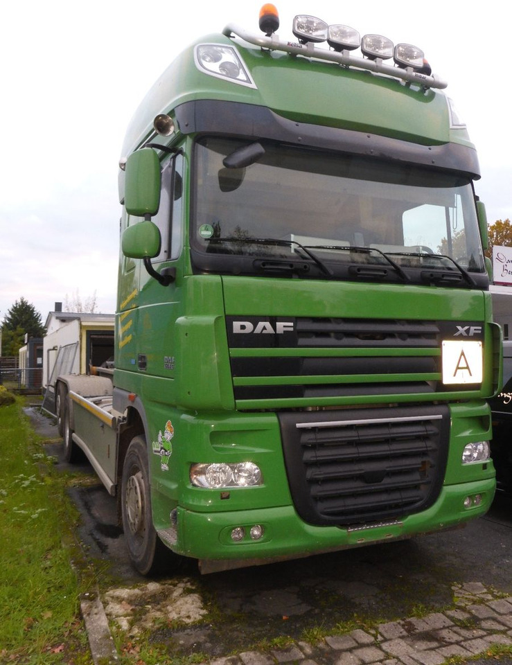 DAF XF 510 aus Werkverkehr 6 x 2 510PS Top-Zustan - Horgos rakodó teherautó: 1 kép. DAF XF 510 aus Werkverkehr 6 x 2 510PS Top-Zustan - Horgos rakodó teherautó: 1 kép.