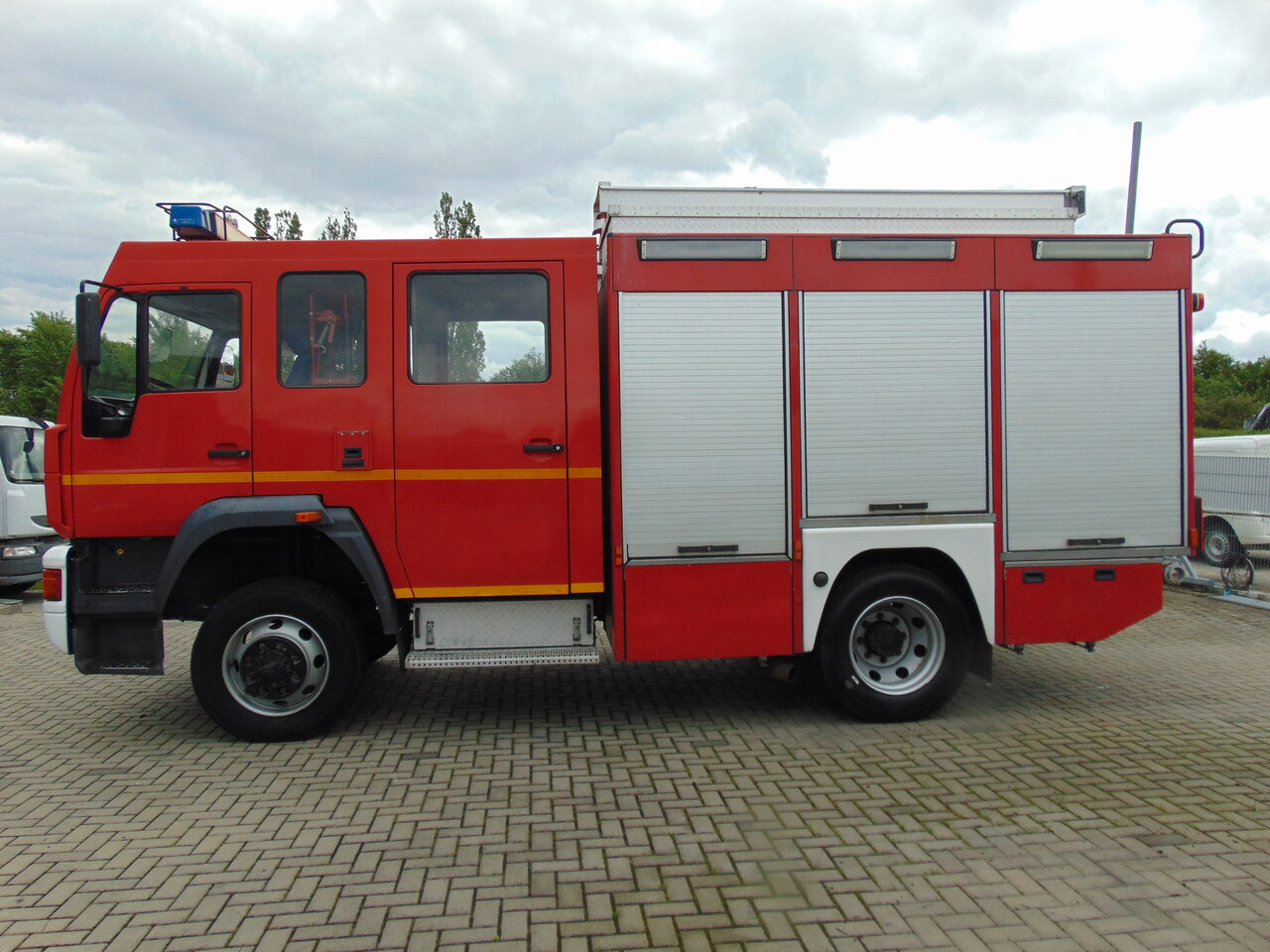 MAN LE14.260 4x4 MAGIRUS - Tűzoltóautó: 5 kép. MAN LE14.260 4x4 MAGIRUS - Tűzoltóautó: 5 kép.