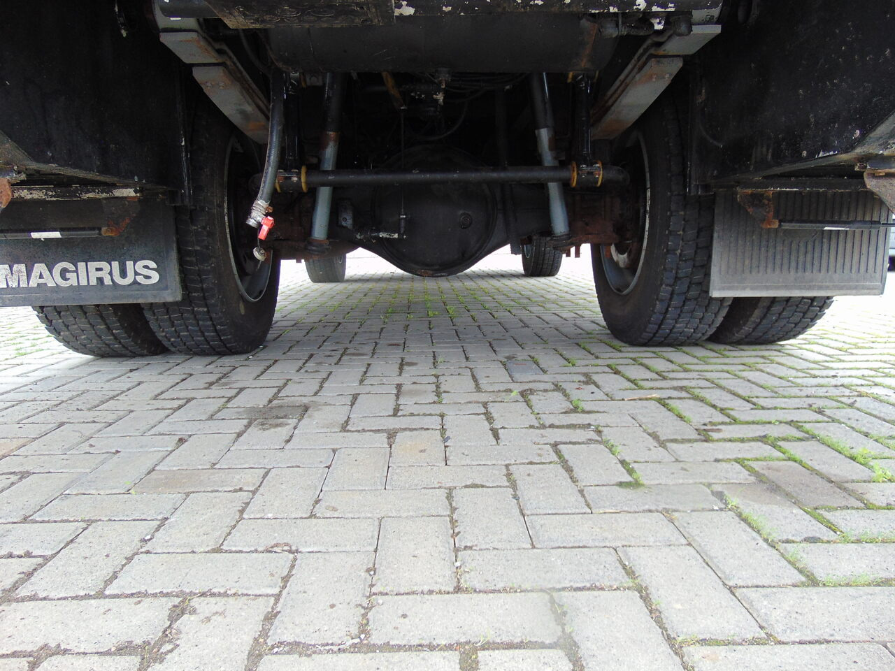 Tűzoltóautó MAN LE14.260 4x4 MAGIRUS: 24 kép.