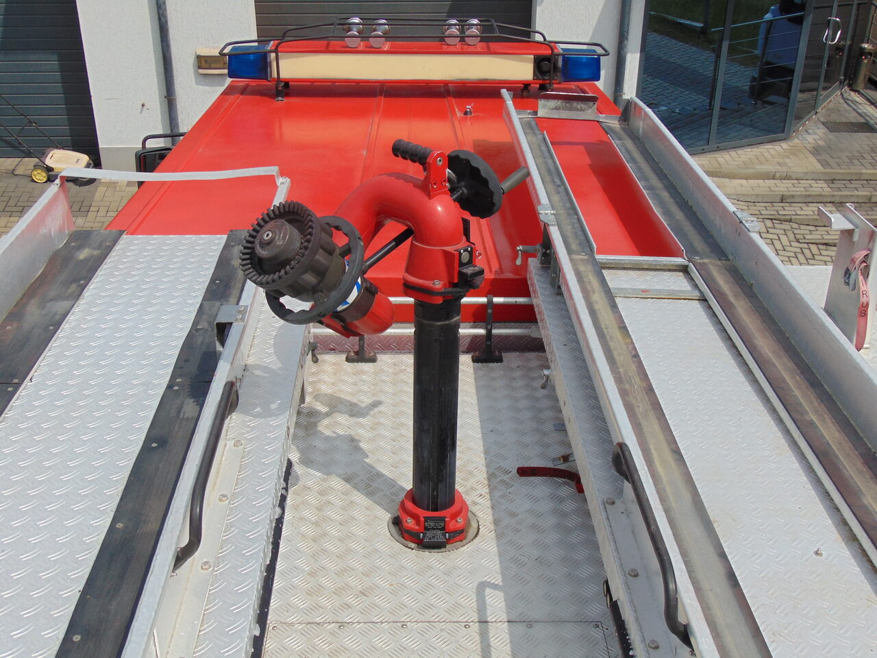 Tűzoltóautó MAN LE14.260 4x4 MAGIRUS: 28 kép.