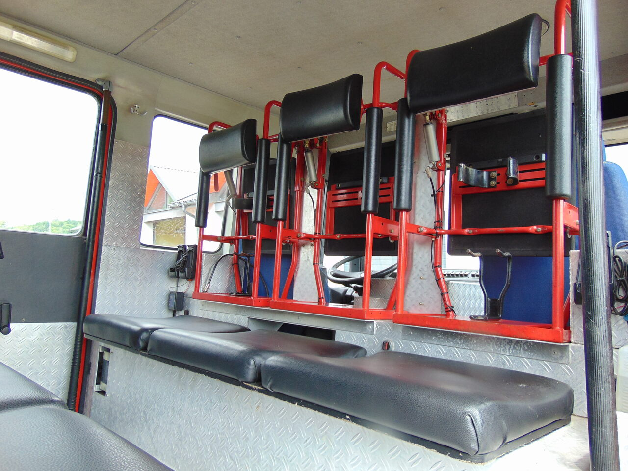 Tűzoltóautó MAN LE14.260 4x4 MAGIRUS: 18 kép.