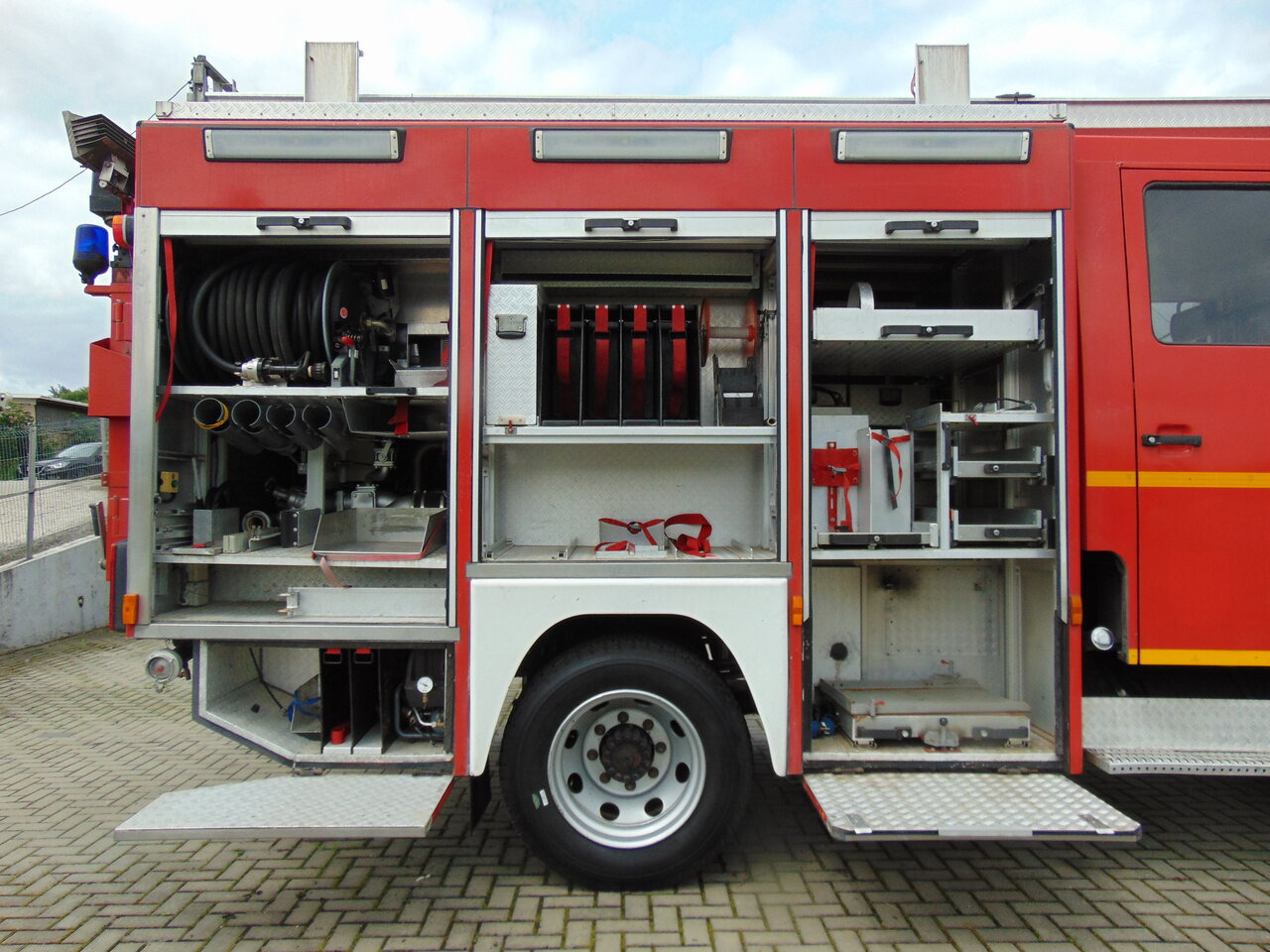 Tűzoltóautó MAN LE14.260 4x4 MAGIRUS: 12 kép.