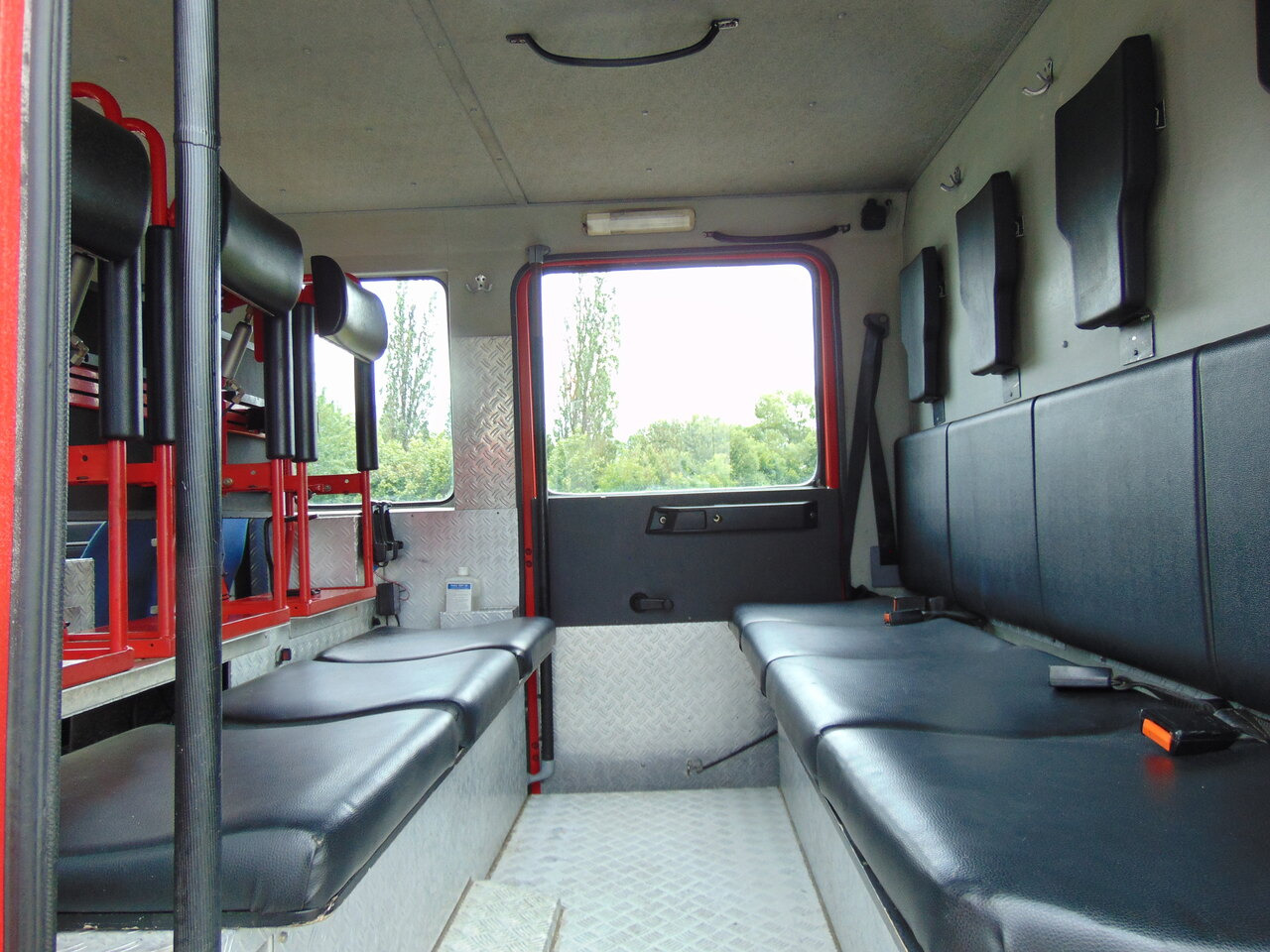 Tűzoltóautó MAN LE14.260 4x4 MAGIRUS: 16 kép.